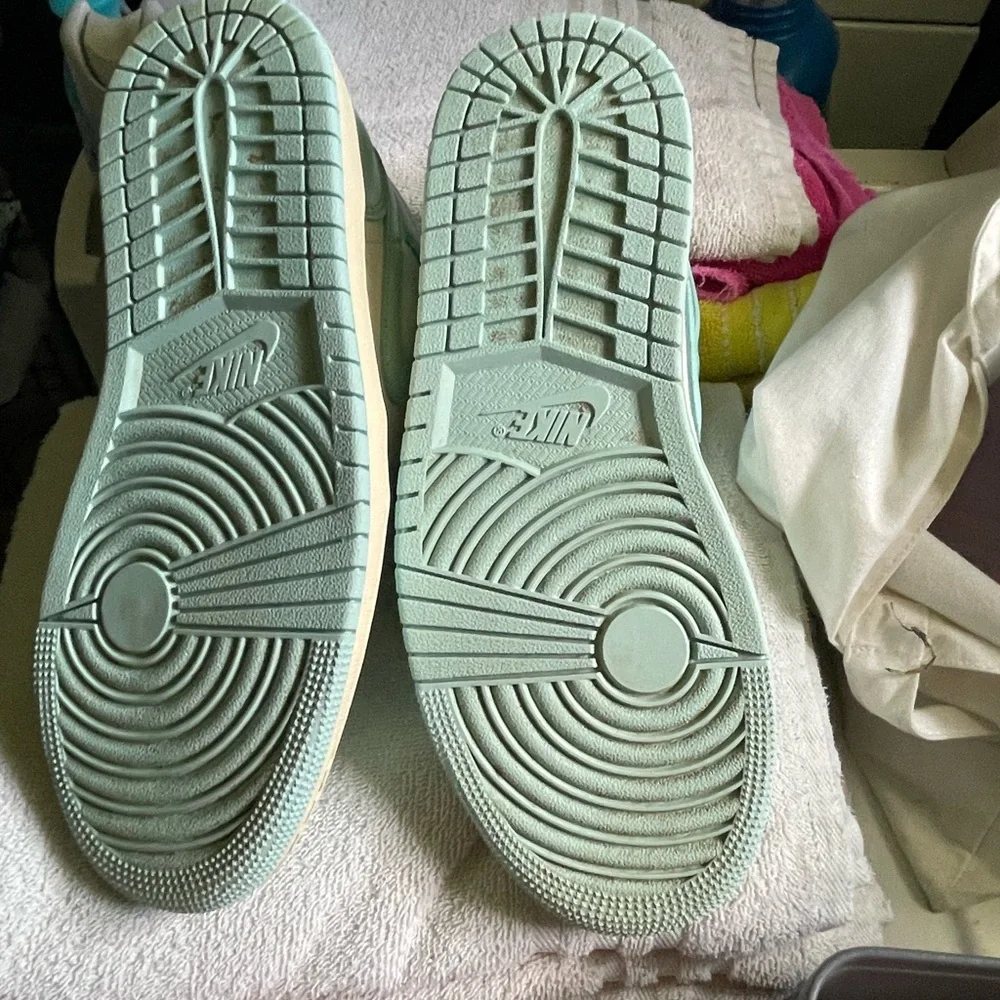 Jordan Women's Aqua and Beige Sneakers - Picture 5 of 7